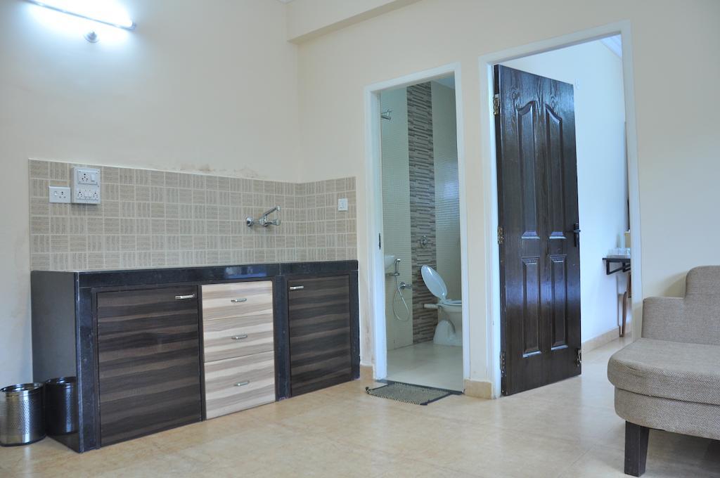 Ocean Crest Hotel Colva Kamer foto