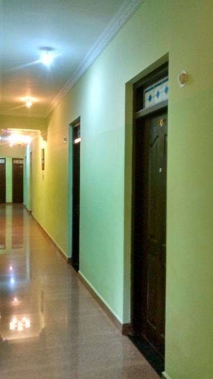 Ocean Crest Hotel Colva Buitenkant foto